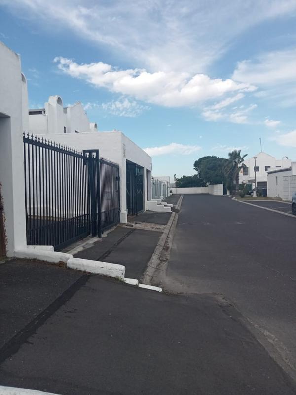 To Let 2 Bedroom Property for Rent in Parklands Western Cape